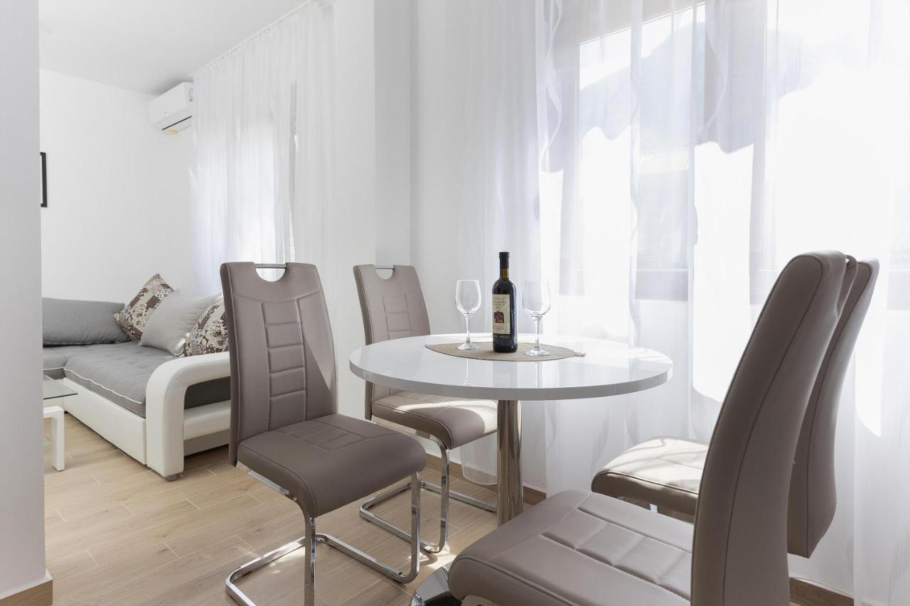Muo Sea Front Apartments Kotor Eksteriør billede