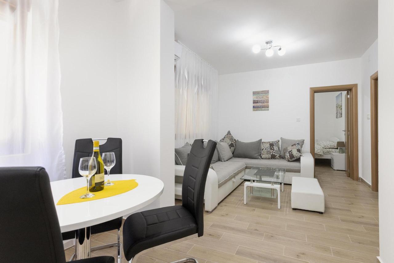 Muo Sea Front Apartments Kotor Eksteriør billede