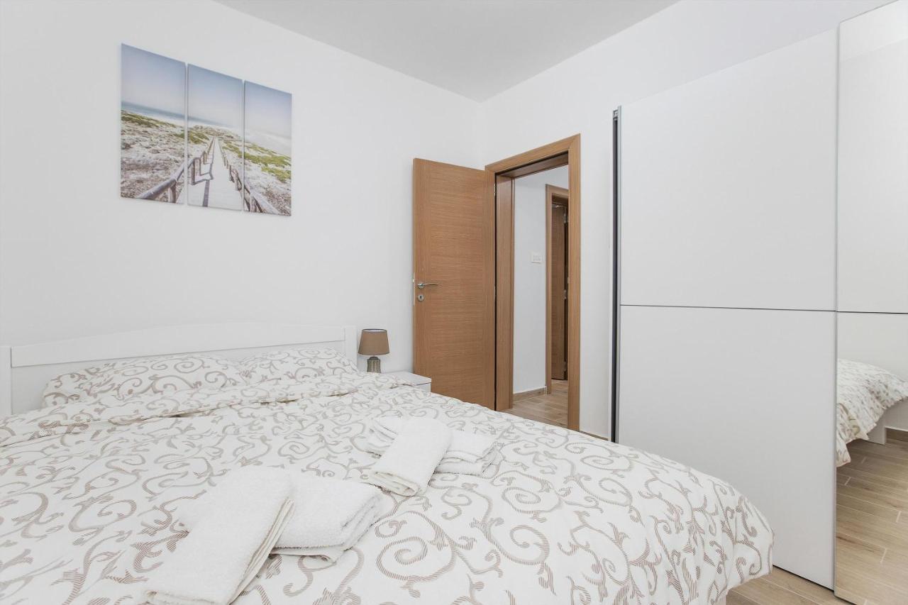 Muo Sea Front Apartments Kotor Eksteriør billede