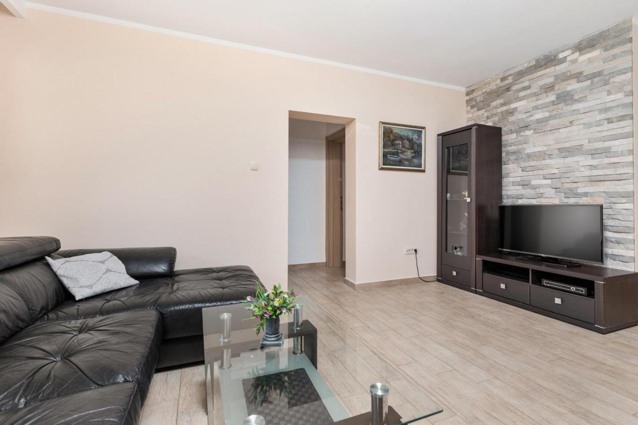 Muo Sea Front Apartments Kotor Eksteriør billede