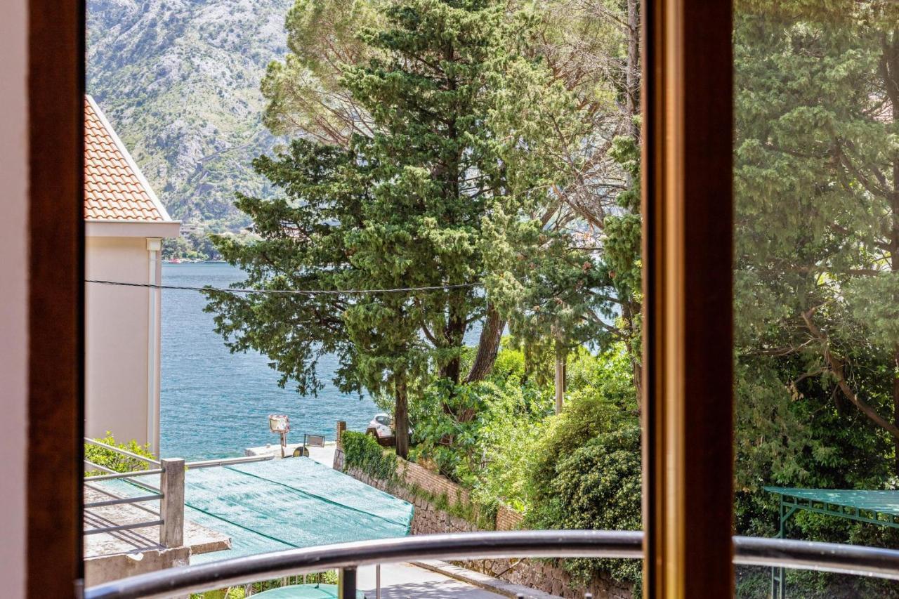 Muo Sea Front Apartments Kotor Eksteriør billede